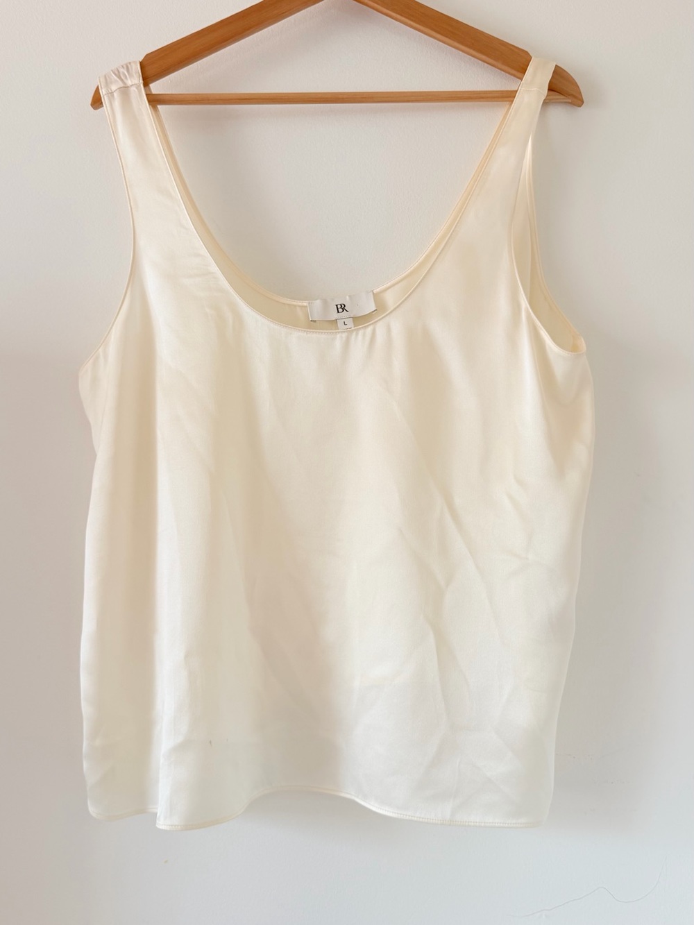 Silk-Feel Ivory Scoop Neck Tank Top - Banana Republic